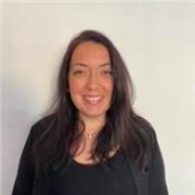 Offro lezioni private a bambini delle scuole elementari o medie per aiuto compiti pomeridiano.